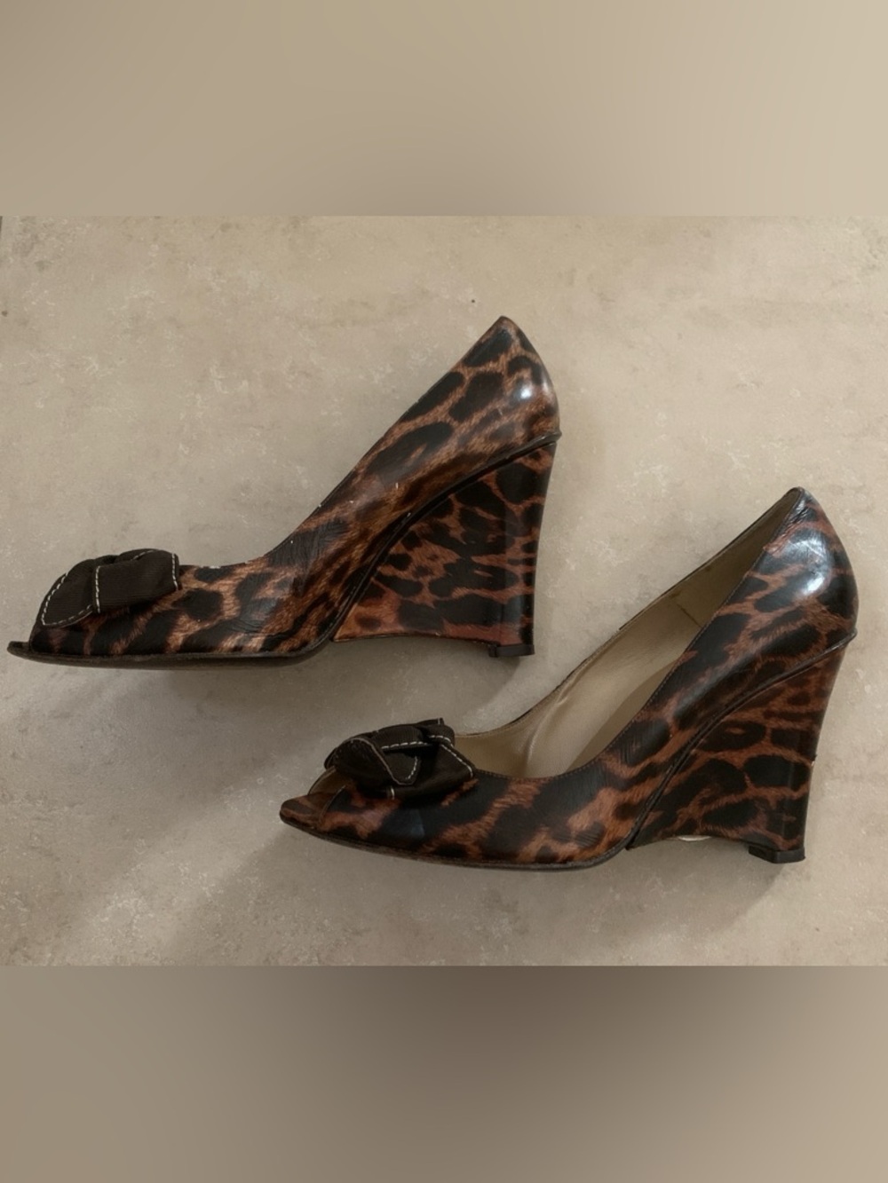 Stuart Weitzman Leopard Peep-Toe Bow Pumps | Size 10M - Picture 5 of 16